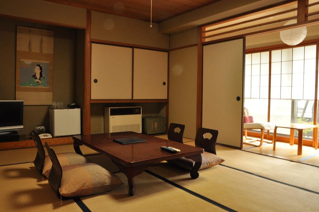 Kōchi 吉万旅馆酒店 外观 照片